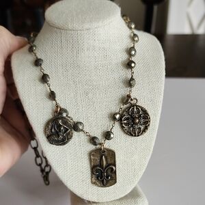 Antique Gold Pendant Necklace